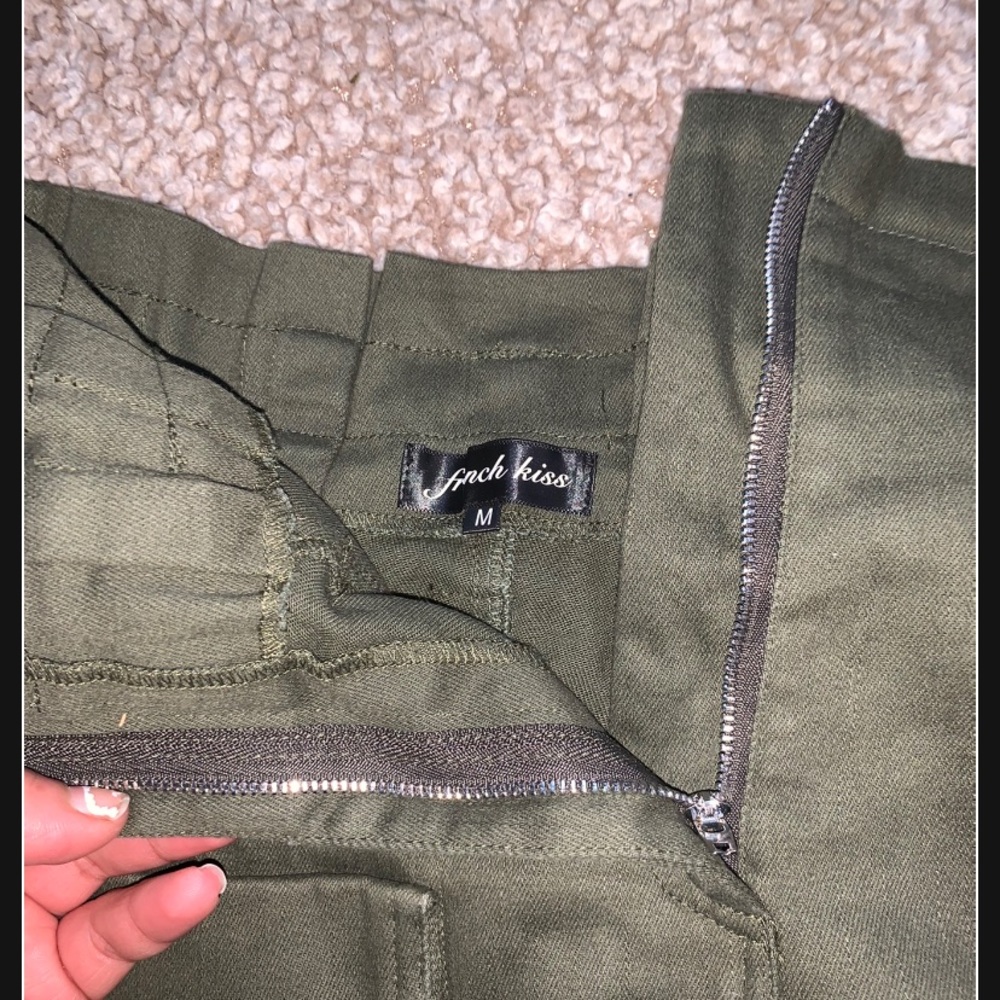 Army green denim skirt. - Picture 4 of 4